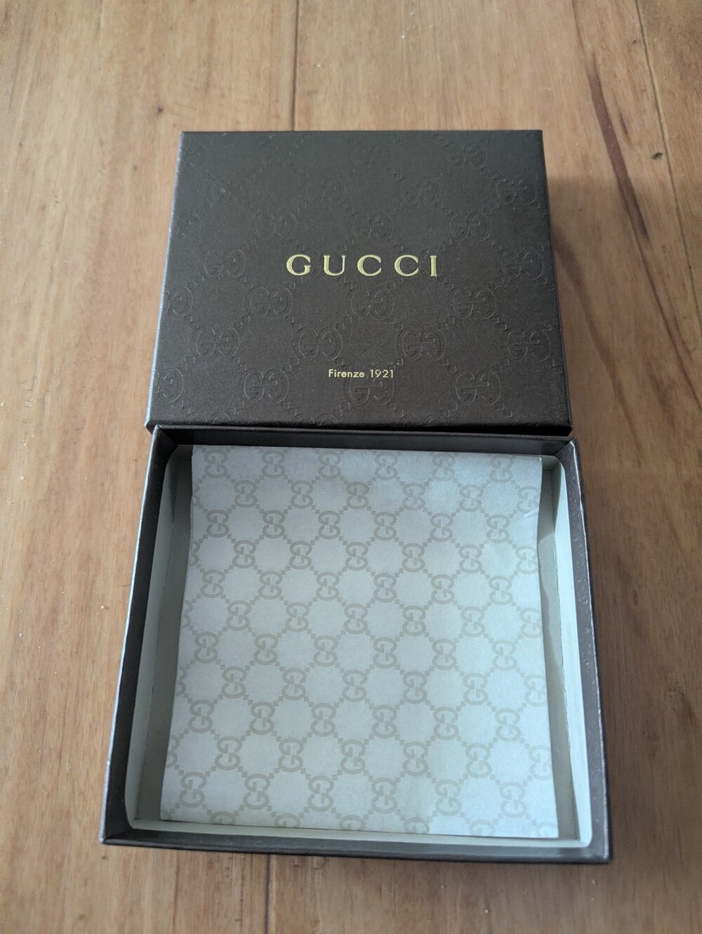 Authentic Gucci Wallet Box - Picture 2 of 3